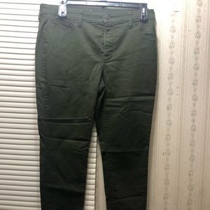 Green skinny jeans
